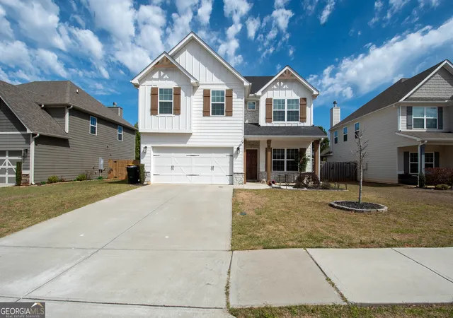 Photo 2 of Single family home for sale at 90 Ashton Pl, Newnan, GA 30265 | MLS# 10831381 | Listing updated on 2026-10-08