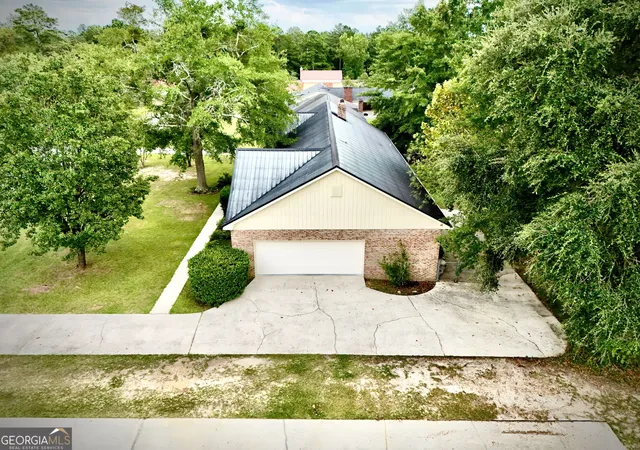 Photo 2 of Single family home for sale at 113 Bobwhite Dr, Dublin, GA 31021 | MLS# 10822201 | Listing updated on 2026-09-18