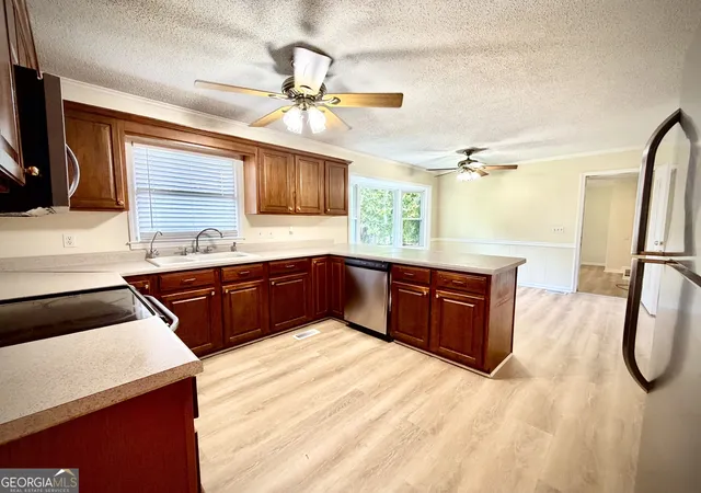 Photo 3 of Single family home for sale at 113 Bobwhite Dr, Dublin, GA 31021 | MLS# 10822201 | Listing updated on 2026-09-18