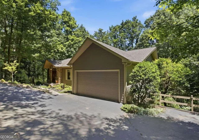 3rd image of 532 Cherokee Trl, Jasper, GA 30143 | MLS# 10788538