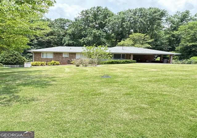 4th image of 6136 Queens Rd, Douglasville, GA 30135 | MLS# 10798979