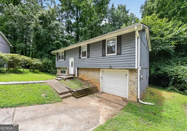 Photo 3 of Single family home for sale at 6108 Cherokee Valley Way, Lithonia, GA 30058 | MLS# 10808049 | Listing updated on 2026-08-13