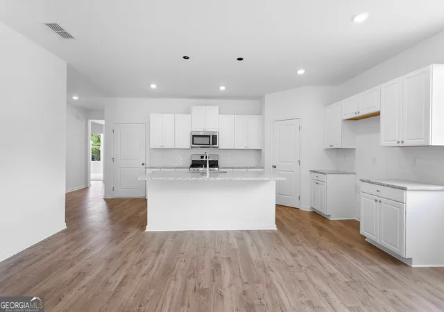 Photo 2 of Single family home for sale at 3655 Sagecrest Dr, Buford, GA 30519 | MLS# 10756831 | Listing updated on 2026-09-18