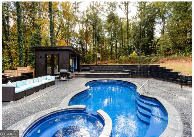 2nd image of 3456 Adkins Rd Nw, Atlanta, GA 30331 | MLS# 10825314