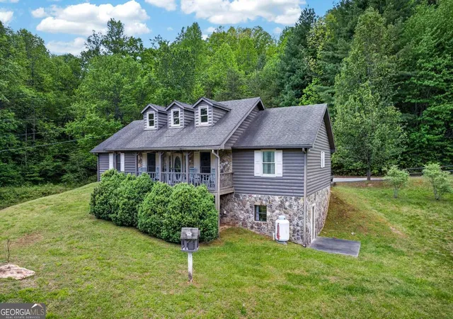 Photo 4 of Single family home for sale at 353 Sunrise Rd, Blue Ridge, GA 30513 | MLS# 10766975 | Listing updated on 2026-10-16