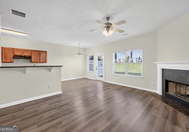 Photo 4 of Townhouse for sale at 52 Providence Oak Ct, Lawrenceville, GA 30046 | MLS# 10738405 | Listing updated on 2026-07-18