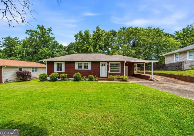 Photo 3 of Sale Pending at 1981 Judy Cir Se, Marietta, GA 30060 | MLS# 10794302 | Listing updated on 2026-09-16