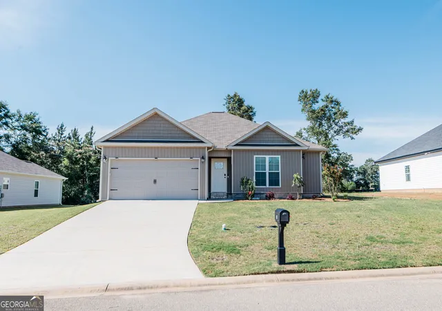 Homes for sale in Hawkinsville, GA | 65 Cole Dr, Hawkinsville, GA 31036 | MLS# 10778850