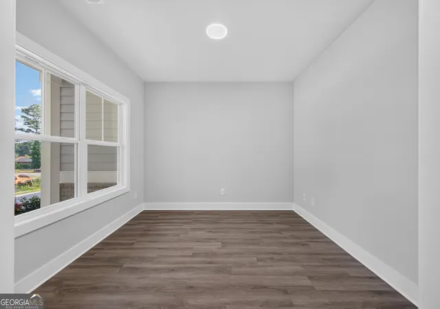 5th image of 3128 Stonegate Ct Sw, Atlanta, GA 30331 | MLS# 10801565