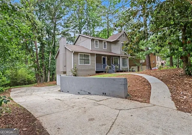 Photo 2 of Sale Pending at 5322 Walker Rd, Stone Mountain, GA 30088 | MLS# 10827686 | Listing updated on 2026-09-06