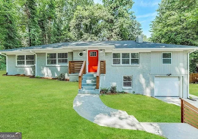 Photo 1 of Single family home for sale at 2007 Highview Rd Sw, Atlanta, GA 30311 | MLS# 10855497 | Listing updated on 2026-10-26