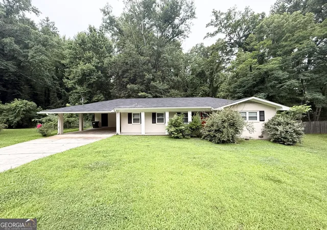 Homes for sale in East Point, GA | 2176 Elinwood Dr, East Point, GA 30344 | MLS# 10786783