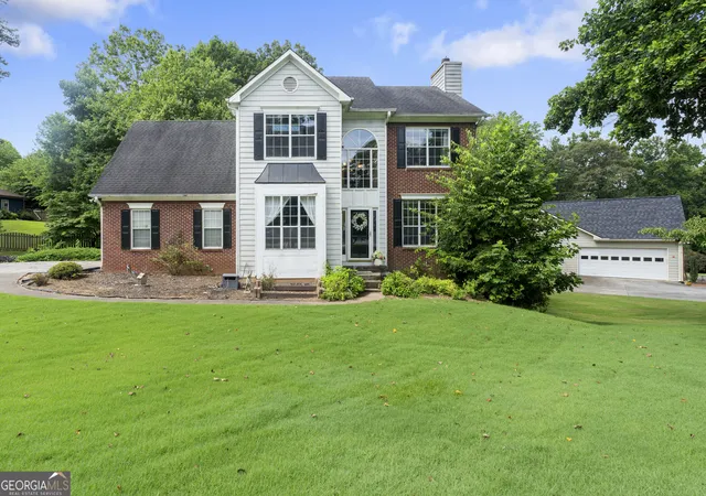 Homes for sale in Sugar Hill, GA | 5660 Bridle Glen Dr, Sugar Hill, GA 30518 | MLS# 10801644