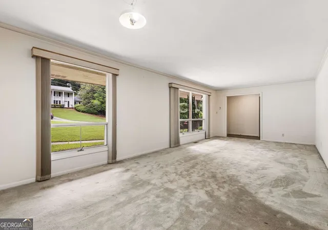 5th image of 165 W Spalding Dr, Atlanta, GA 30328 | MLS# 10793781