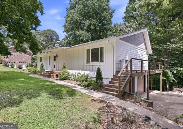 Photo 3 of Single family home for sale at 3721 Griffin Dr, Gainesville, GA 30506 | MLS# 10779751 | Listing updated on 2026-07-10