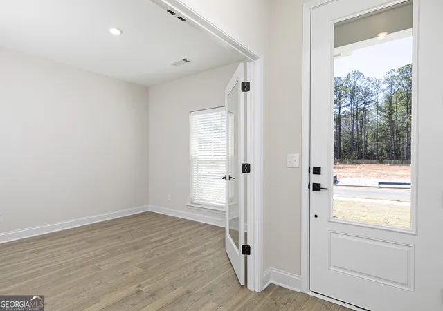 Photo 3 of Single family home for sale at 568 Cantrell Dr, Dallas, GA 30157 | MLS# 10761521 | Listing updated on 2026-09-07