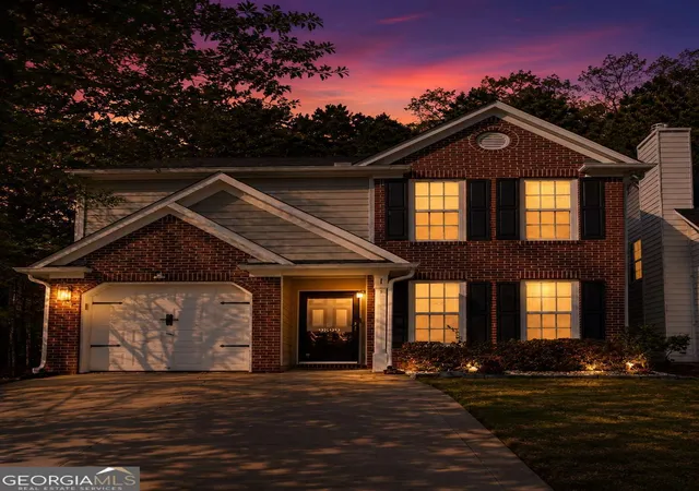 Photo 1 of Townhouse for sale at 9899 Vista Cir, Union City, GA 30291 | MLS# 10823938 | Listing updated on 2026-08-25