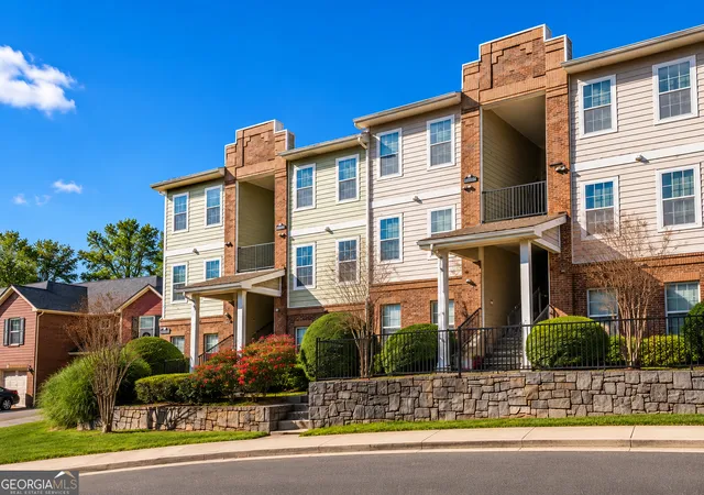 2nd image of 1752 Pryor Rd Sw, Atlanta, GA 30315