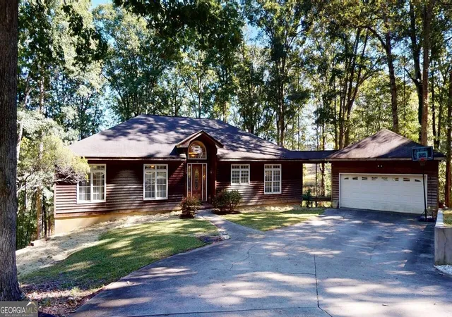 Photo 1 of Single family home for sale at 165 Buena Vista St, Winder, GA 30680 | MLS# 10877823 | Listing updated on 2026-10-26