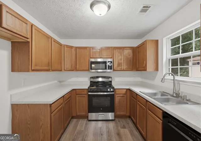2nd image of 2213 Pine View Trl, Ellenwood, GA 30294 | MLS# 10812984