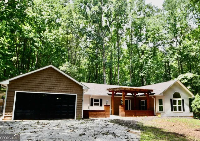 Homes for sale in Lavonia, GA | 257 Lake Pl Dr, Lavonia, GA 30553 | MLS# 10804648
