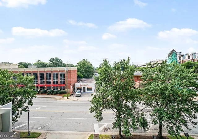 Photo 3 of Condo for sale at 250 Pharr Rd Ne #315, Atlanta, GA 30305 | MLS# 10831991 | Listing updated on 2026-09-19