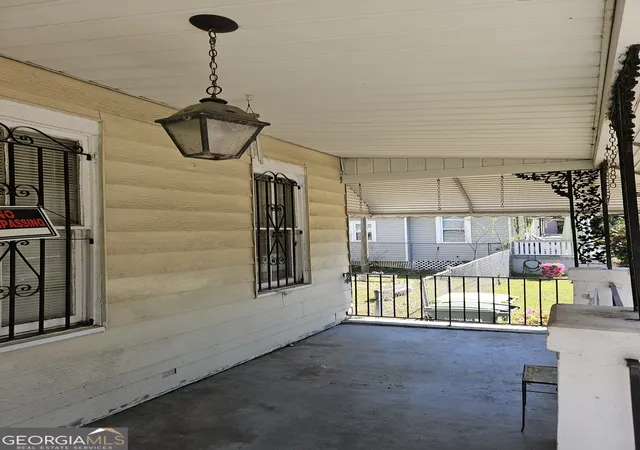 Photo 3 of Single family home for sale at 906 E 38th Street, Savannah, GA 31401 | MLS# 10714075 | Listing updated on 2026-04-30