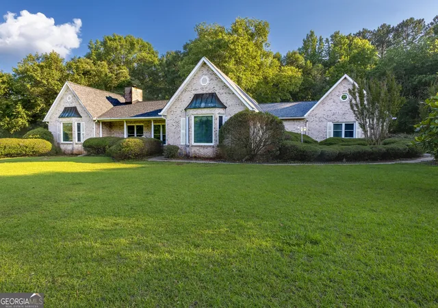 Photo 1 of Single family home for sale at 716 Snead Rd, Fayetteville, GA 30215 | MLS# 10785799 | Listing updated on 2026-08-17