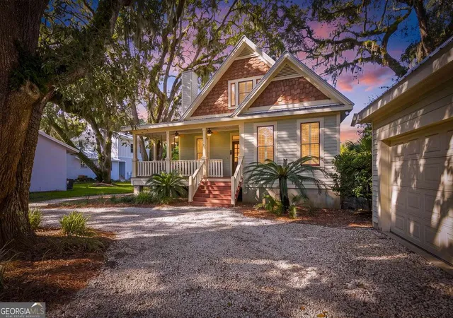 Photo 1 of Single family home for sale at 104 Youngwood Dr, St. Simons, GA 31522 | MLS# 10827551 | Listing updated on 2026-09-09