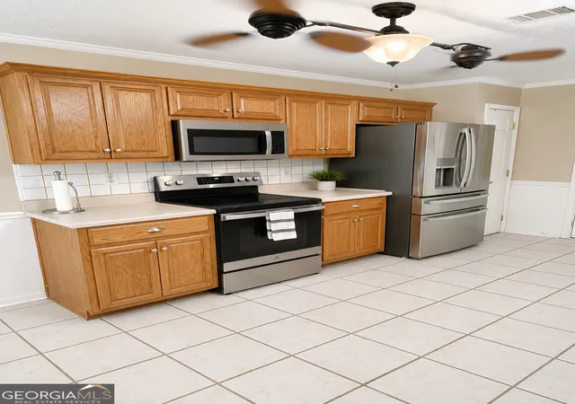 5th image of 743 Evergreen Dr, Winder, GA 30680 | MLS# 10808729