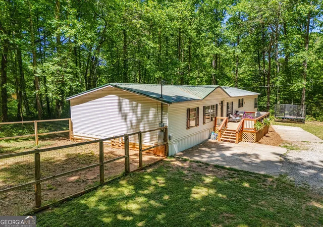 Homes for sale in Maysville, GA | 553 Pleasant Acres Dr, Maysville, GA 30558 | MLS# 10738480
