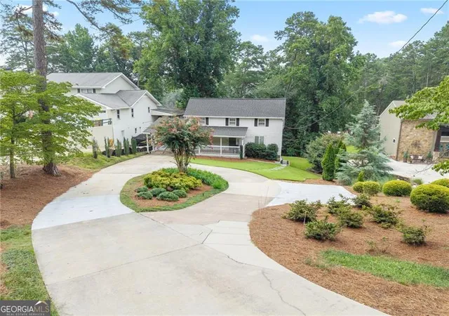 4th image of 3430 Lake Shore Dr, Cumming, GA 30041 | MLS# 10818362