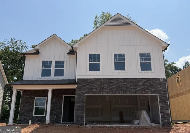 1st image of 4227 Ravendale St, Flowery Branch, GA 30542 | MLS# 10824469