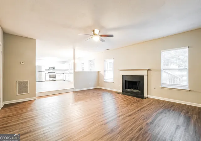 4th image of 924 Ambeau Cir, Mcdonough, GA 30253 | MLS# 10806350