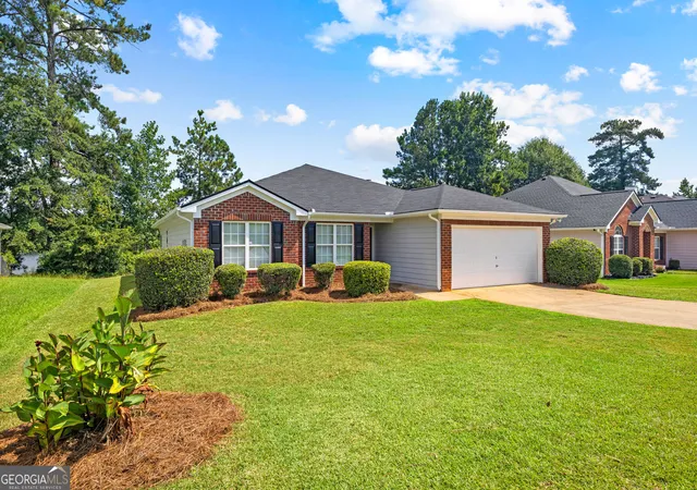 Photo 3 of Sale Pending at 55 Lakeside Pt, Covington, GA 30016 | MLS# 10832658 | Listing updated on 2026-09-22