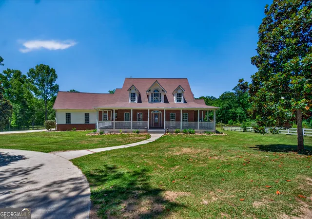 3rd image of 1268 Welcome Rd, Newnan, GA 30263 | MLS# 10766319