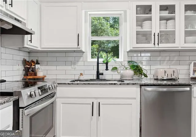 image of 205 Shallowford Rd Nw, Kennesaw, GA 30144 | MLS# 10807559