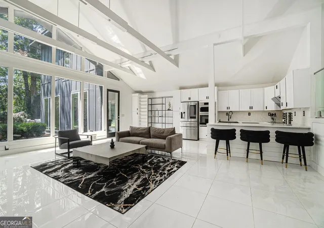 Photo 3 of Sale Pending at 1087 Lee Cir Ne, Atlanta, GA 30324 | MLS# 10583683 | Listing updated on 2026-07-08
