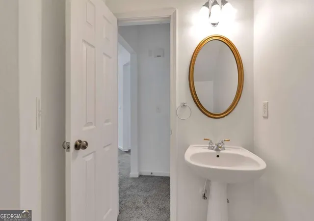 3rd image of 6243 Shoreview Cir, Flowery Branch, GA 30542 | MLS# 10812090