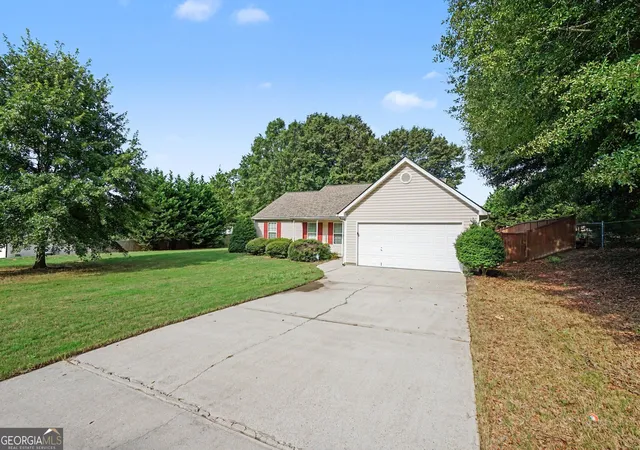 Photo 4 of Single family home for sale at 410 Wilshire Ln, Bethlehem, GA 30620 | MLS# 10822915 | Listing updated on 2026-10-17