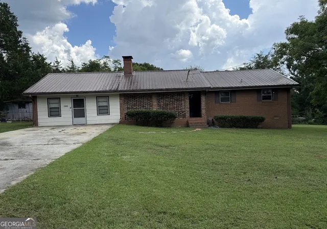 2nd image of 8132 Birch Dr, Covington, GA 30014 | MLS# 10808508