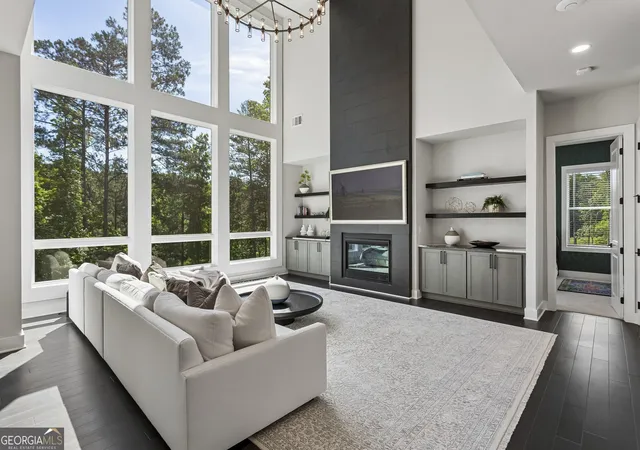 Photo 2 of Mansion for sale at 423 Oakleigh Ave, Woodstock, GA 30188 | MLS# 10788927 | Listing updated on 2026-08-27