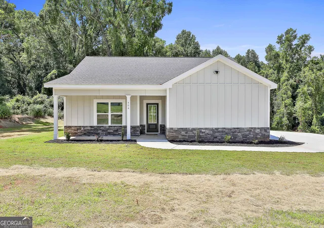 1st image of 404 W Boyd Rd, Hogansville, GA 30230 | MLS# 10804967