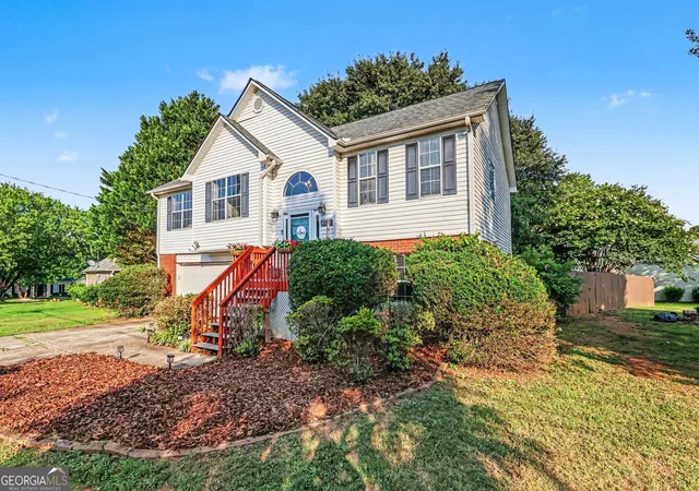 2nd image of 409 Bear Cub Path, Social Circle, GA 30025 | MLS# 10815075