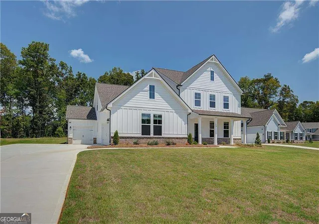 Photo 2 of Single family home for sale at 108 Homesite Saddle Dr, Senoia, GA 30276 | MLS# 10832405 | Listing updated on 2026-09-08