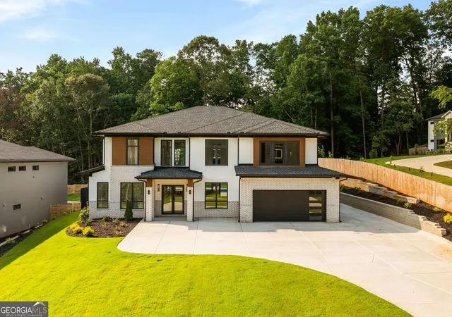 Photo 2 of Mansion for sale at 816 Riverside Rd, Sugar Hill, GA 30518 | MLS# 10816532 | Listing updated on 2026-09-10