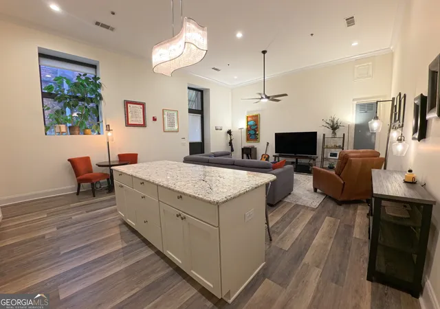 Photo 4 of Single family home for sale at 522 Cherry St #APT 101, Macon, GA 31201 | MLS# 10818694 | Listing updated on 2026-09-11