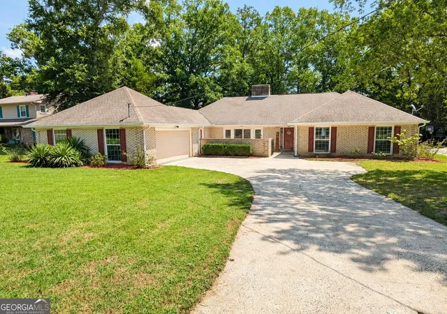 1st image of 19 E Creekview Dr Sw, Rome, GA 30165 | MLS# 10826001