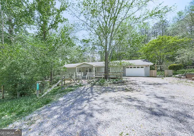 1st image of 424 Shamrock Dr, Dalton, GA 30721 | MLS# 10730040