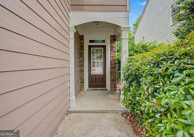 Photo 3 of Single family home for sale at 6060 Bentley Way, Cumming, GA 30040 | MLS# 10757267 | Listing updated on 2026-07-28